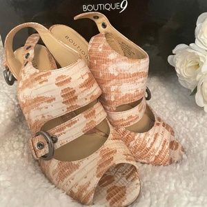 Boutique 9 BTLASO Peep Toe Bootie 9M